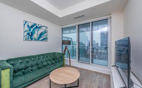 Pristine 1Br + Den -Harbour Front Toronto Downtown -